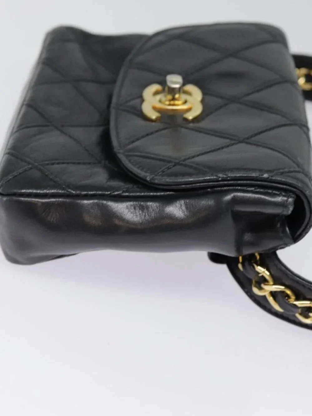 CHANEL Bicolore Turn Lock Chain Waist bag Leather Black Gold CC Auth yk14627